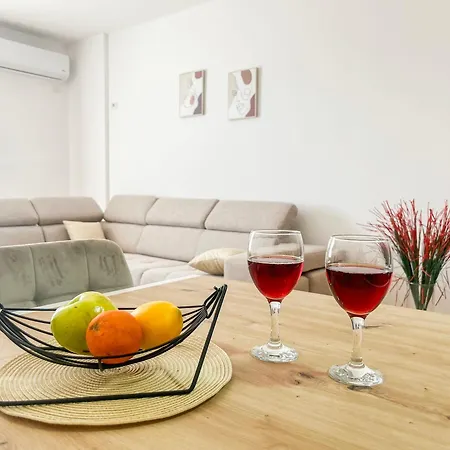 2 Bedrooms 1095 Apartment Durres