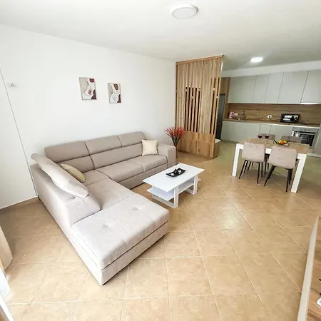 2 Bedrooms 1095 Apartment Durres